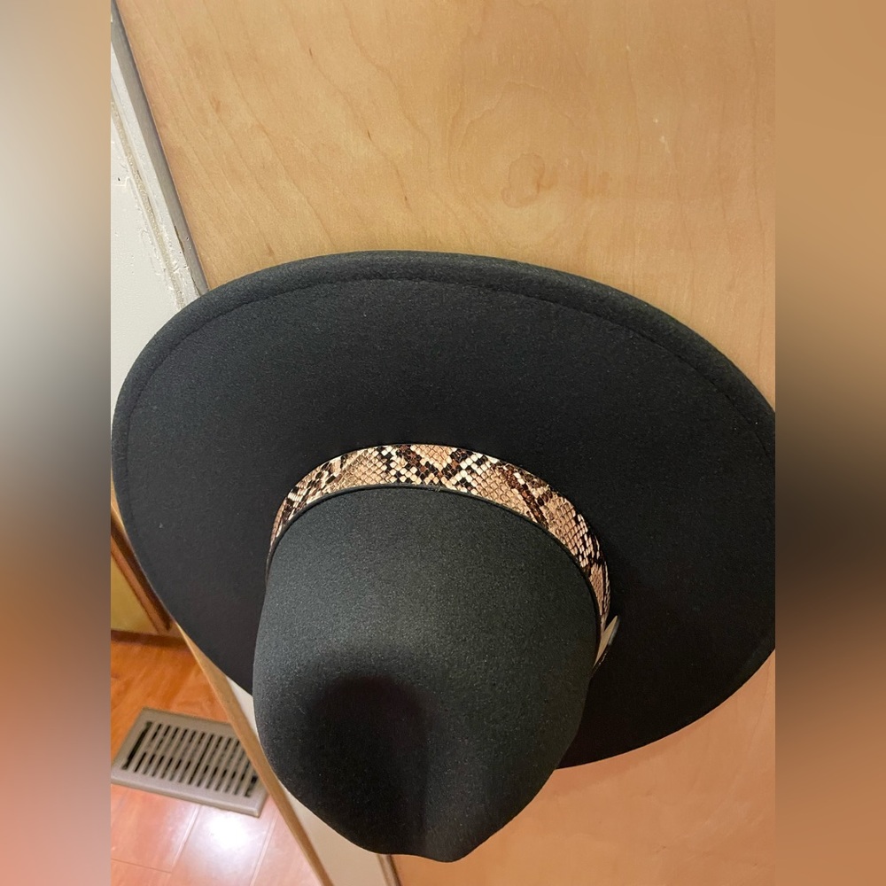Pink lily wide brim hat